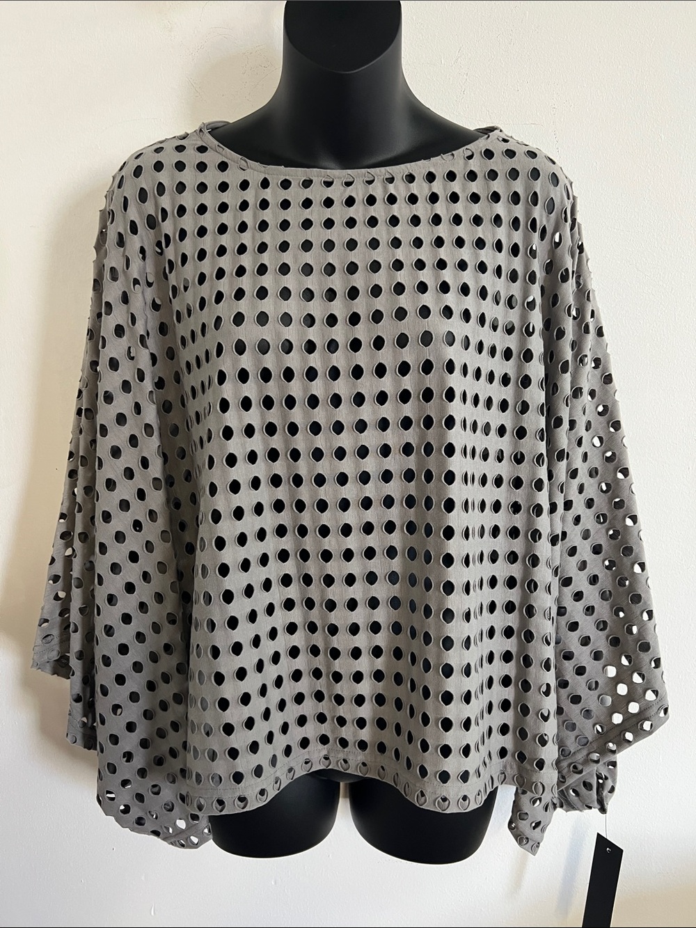 NWT Sydney Project Grey Topper